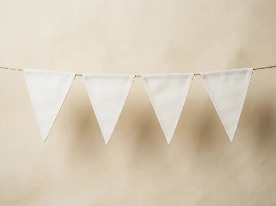 Symbolische Darstellung der vier Mannschaften aus Gruppe J der WM 2026 in einer Vierer-Aufteilung